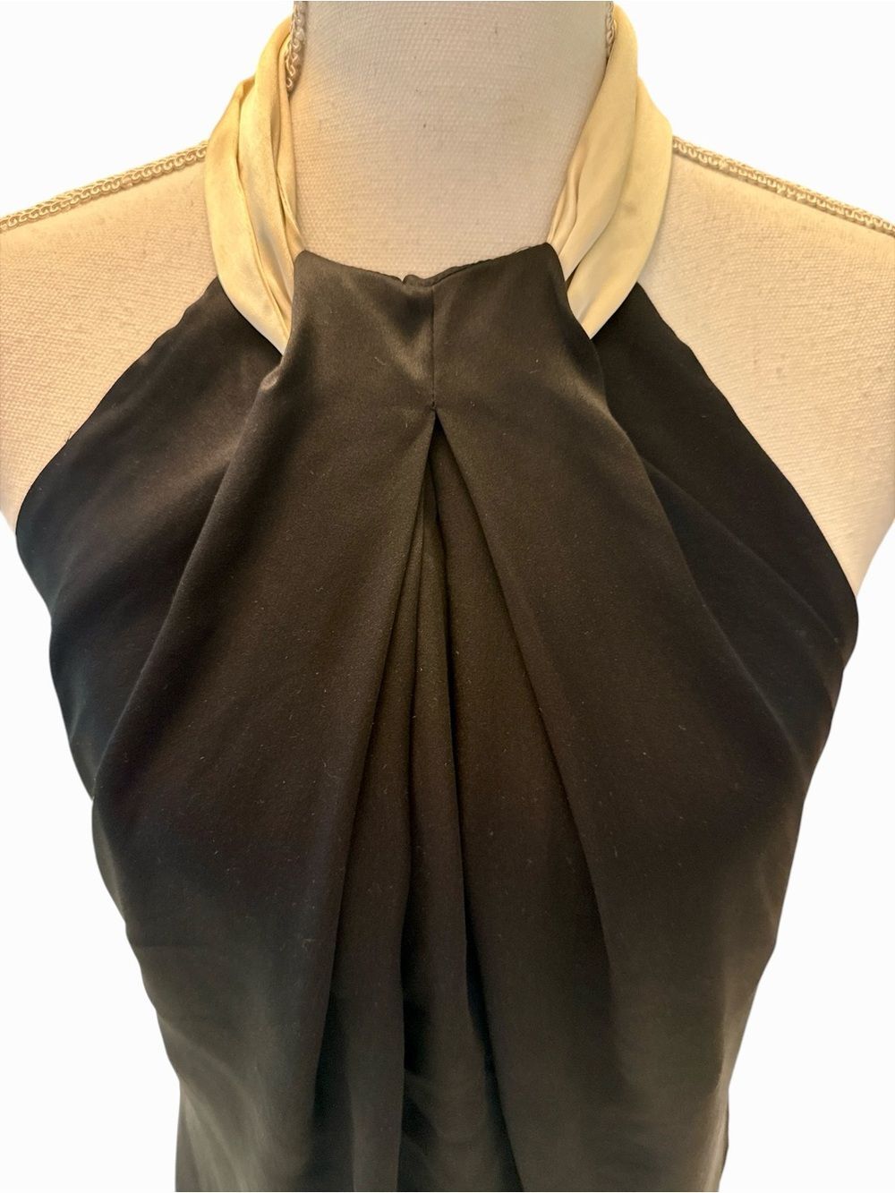 Black Halo Draped Back 100% Silk Black and Ivory Tie Halter Size 6 NWT